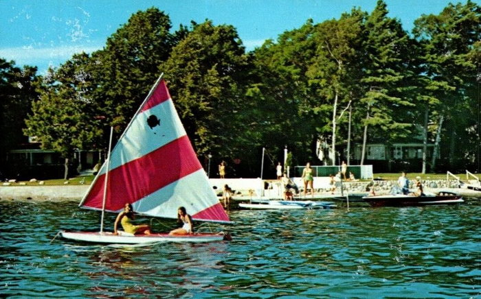 Colonial Inn - Vintage Postcard (newer photo)